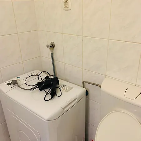 Onyx With Free Private Garage + Ac Apartamento