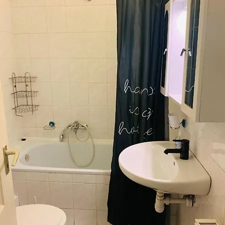 Onyx With Free Private Garage + Ac Apartamento Budapeste