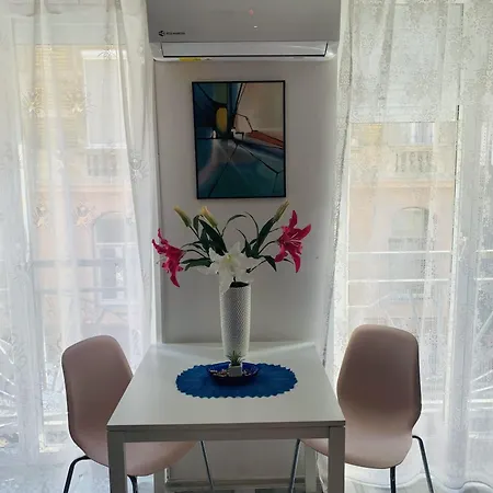 Onyx With Free Private Garage + Ac Apartmán *